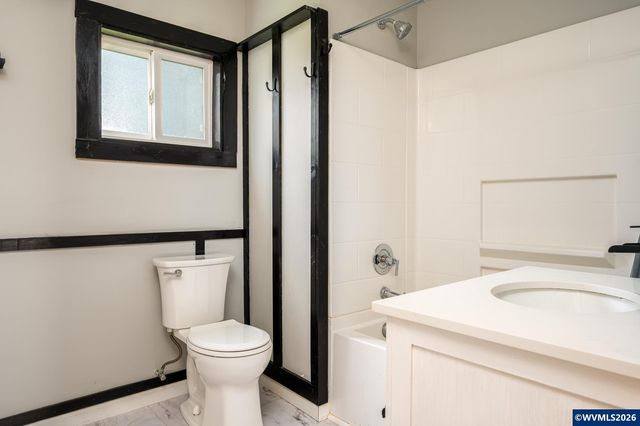 1520 N Maple St, Canby, OR 97013