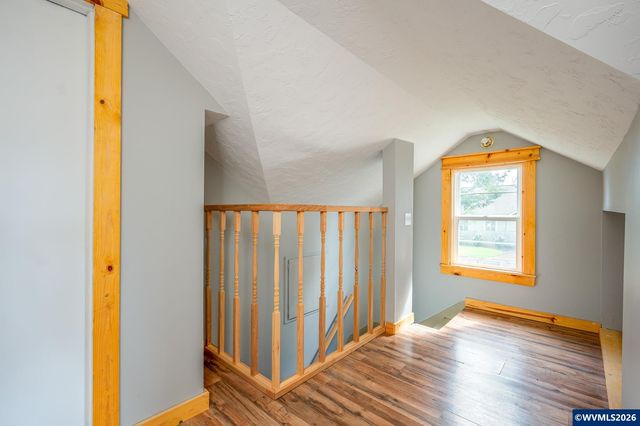 1520 N Maple St, Canby, OR 97013