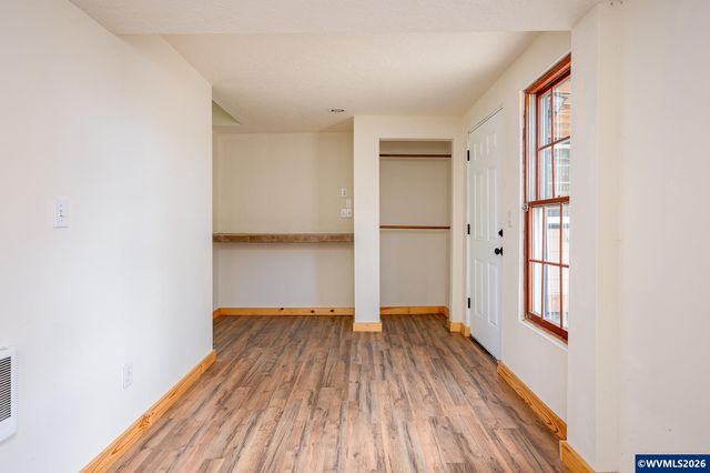 1520 N Maple St, Canby, OR 97013