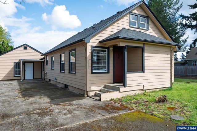 1520 N Maple St, Canby, OR 97013