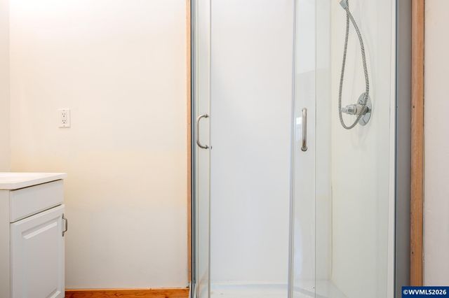 1520 N Maple St, Canby, OR 97013