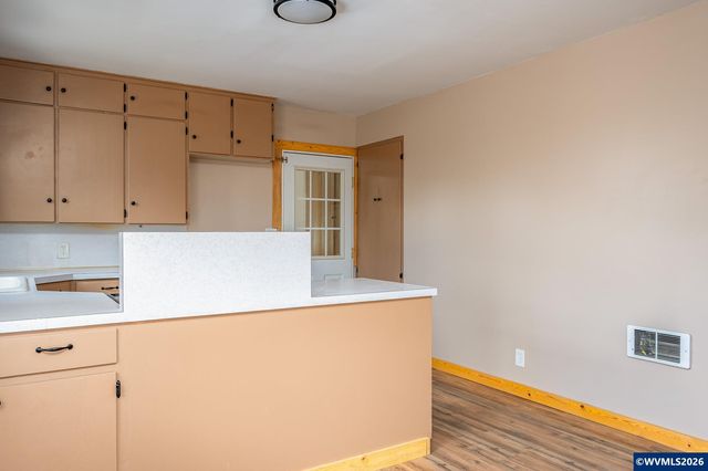 1520 N Maple St, Canby, OR 97013