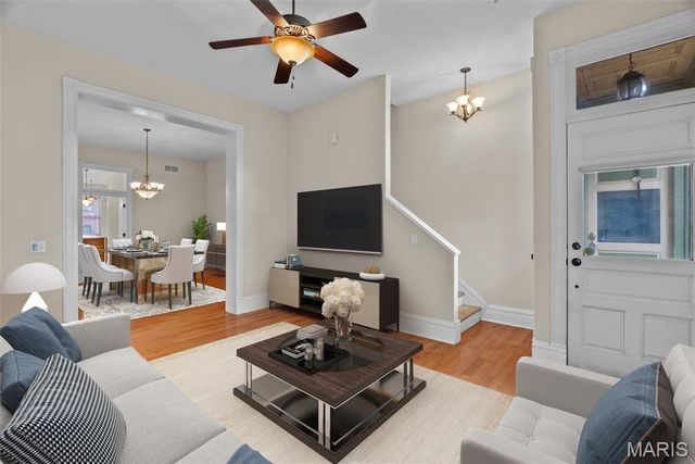 2805 Wyoming Street, St Louis, MO 63118