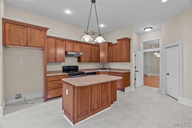 2805 Wyoming Street, St Louis, MO 63118