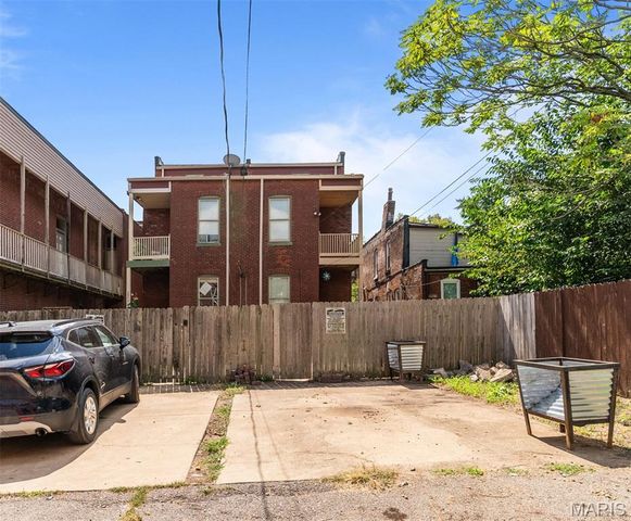 2805 Wyoming Street, St Louis, MO 63118
