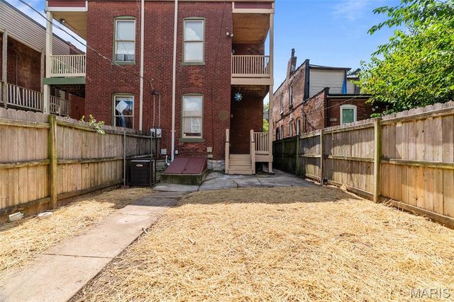 2805 Wyoming Street, St Louis, MO 63118