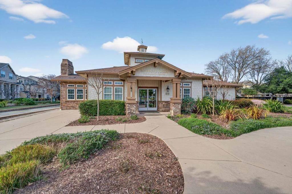 Image 2 of property listing at 18519 Poppy Jasper Lane, Morgan Hill, CA 95037