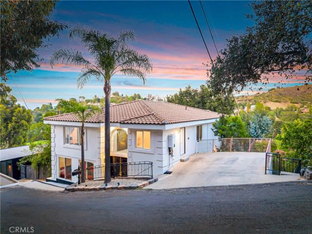4330 Alhama Dr, Woodland Hills, CA 91364