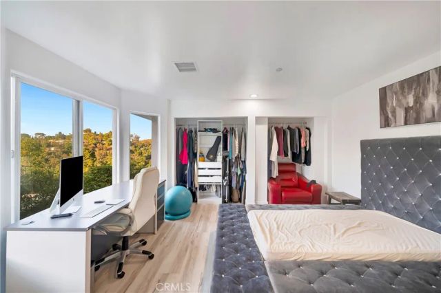 4330 Alhama Dr, Woodland Hills, CA 91364