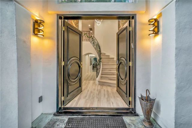 4330 Alhama Dr, Woodland Hills, CA 91364