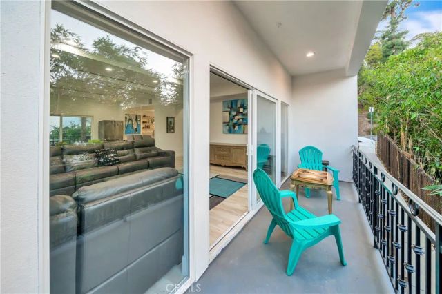 4330 Alhama Dr, Woodland Hills, CA 91364