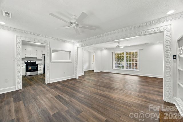 7724 Winterset Drive, Charlotte, NC 28270
