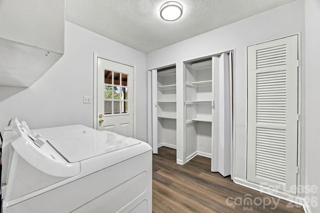 7724 Winterset Drive, Charlotte, NC 28270