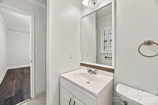 7724 Winterset Drive, Charlotte, NC 28270