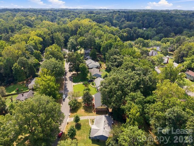 7724 Winterset Drive, Charlotte, NC 28270