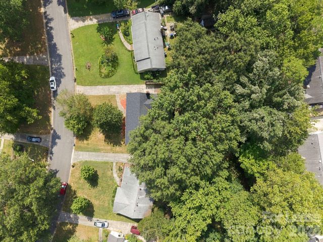 7724 Winterset Drive, Charlotte, NC 28270