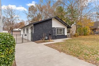 25492 Powers Avenue, Dearborn Heights, MI 48125