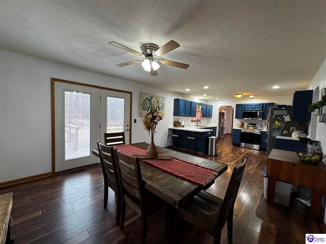 834 Tom Brown Road, Vine Grove, KY 40175