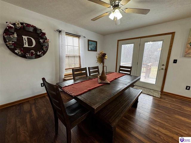 834 Tom Brown Road, Vine Grove, KY 40175