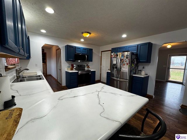 834 Tom Brown Road, Vine Grove, KY 40175