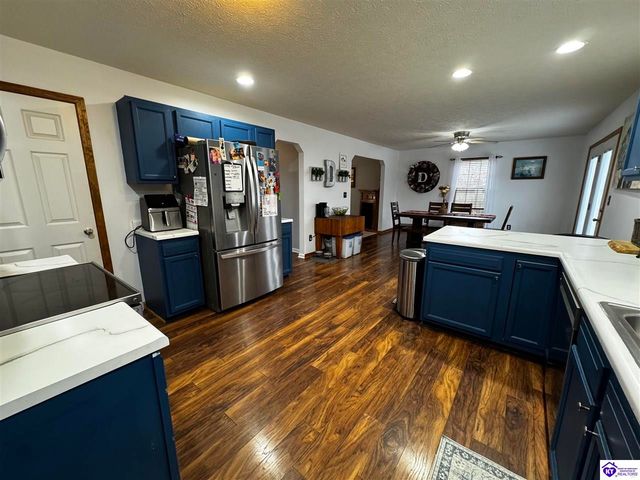 834 Tom Brown Road, Vine Grove, KY 40175