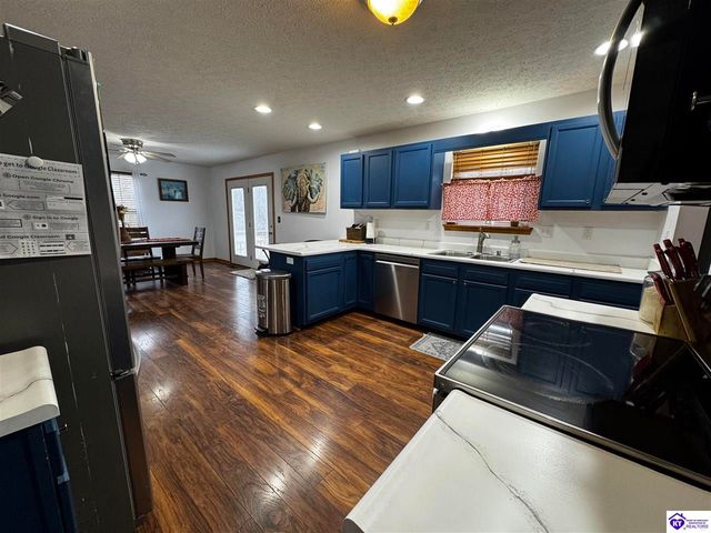 834 Tom Brown Road, Vine Grove, KY 40175