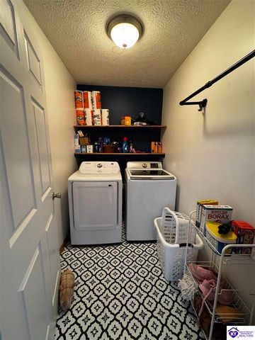 834 Tom Brown Road, Vine Grove, KY 40175