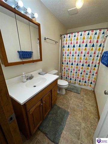 834 Tom Brown Road, Vine Grove, KY 40175