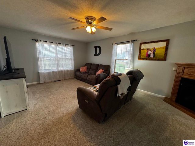 834 Tom Brown Road, Vine Grove, KY 40175