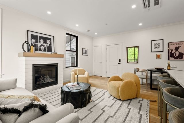 27 Shepard St 6, Boston, MA 02135
