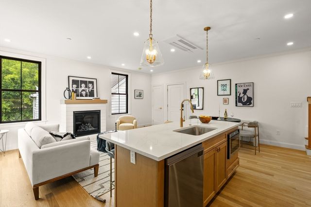 27 Shepard St 6, Boston, MA 02135