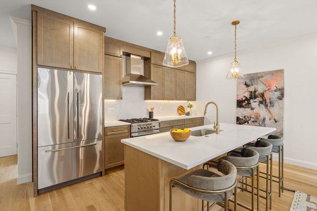 27 Shepard St 6, Boston, MA 02135