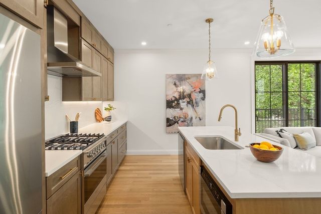 27 Shepard St 6, Boston, MA 02135