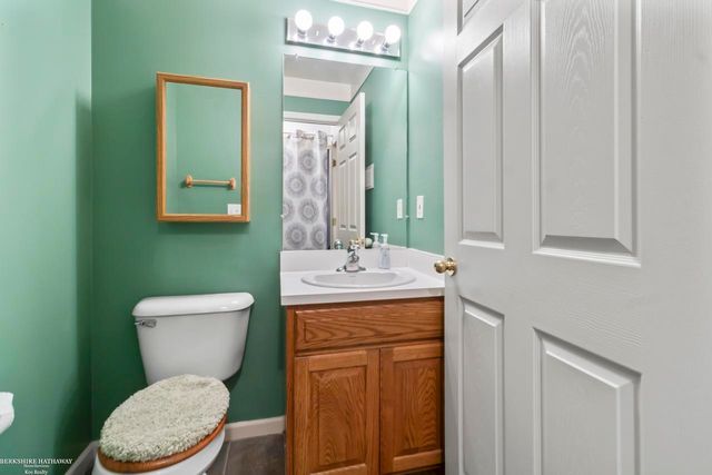 29941 Kenwood Court, Roseville, MI 48066
