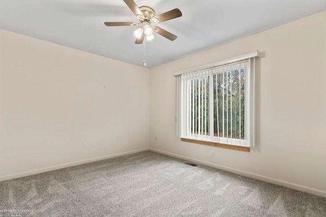 29941 Kenwood Court, Roseville, MI 48066