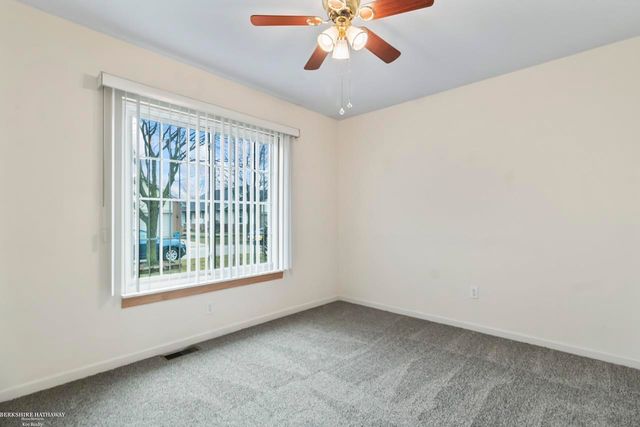 29941 Kenwood Court, Roseville, MI 48066