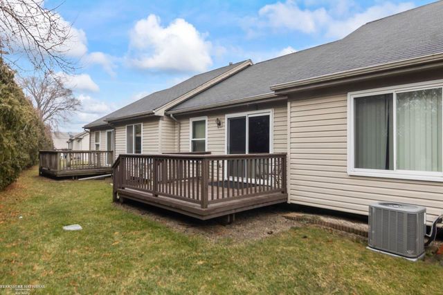 29941 Kenwood Court, Roseville, MI 48066