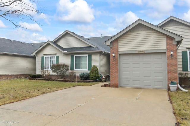 29941 Kenwood Court, Roseville, MI 48066