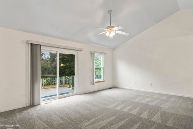 29941 Kenwood Court, Roseville, MI 48066