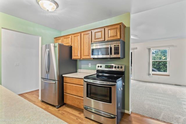 29941 Kenwood Court, Roseville, MI 48066
