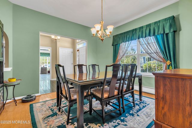 6 Avalon Court, Manchester, NJ 08759