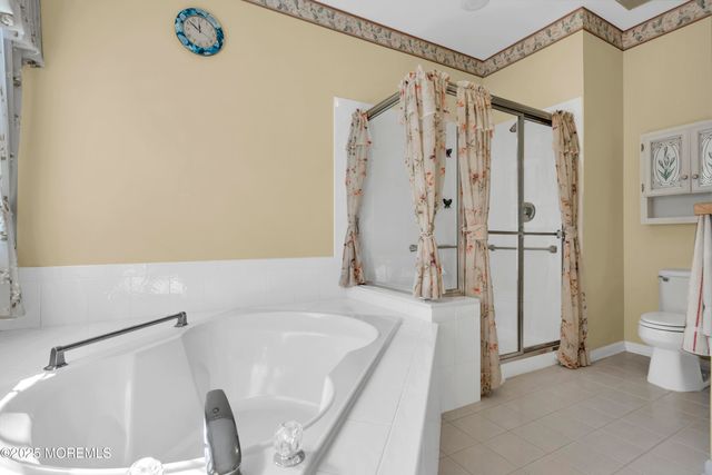 6 Avalon Court, Manchester, NJ 08759