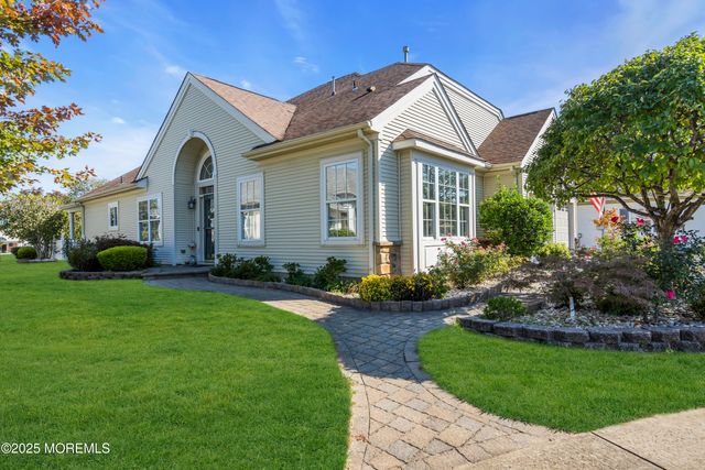 6 Avalon Court, Manchester, NJ 08759