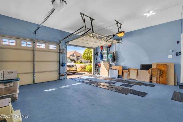 6 Avalon Court, Manchester, NJ 08759