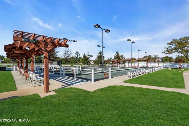 6 Avalon Court, Manchester, NJ 08759