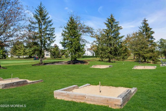 6 Avalon Court, Manchester, NJ 08759