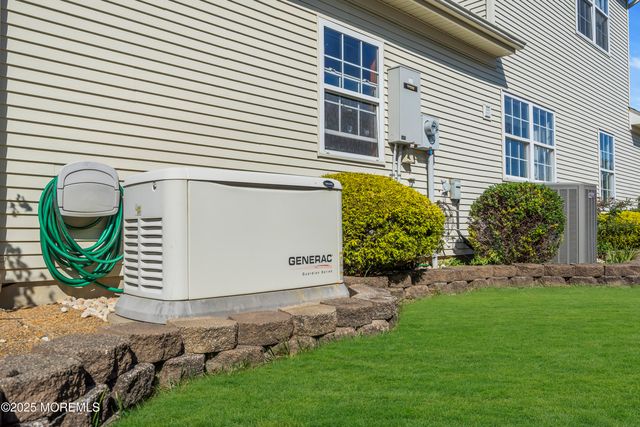 6 Avalon Court, Manchester, NJ 08759