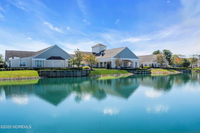 6 Avalon Court, Manchester, NJ 08759