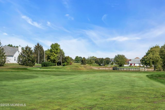 6 Avalon Court, Manchester, NJ 08759