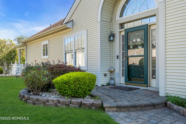 6 Avalon Court, Manchester, NJ 08759